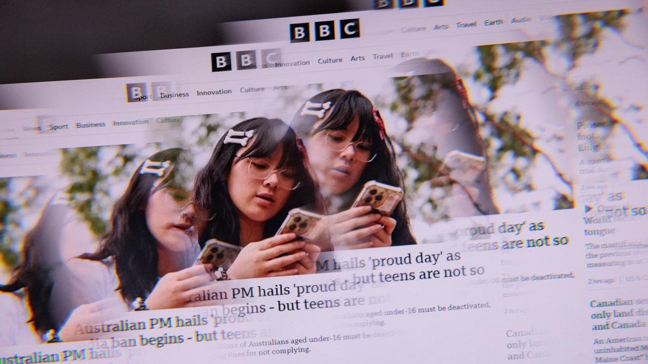 UK parents quizzed about social media ban for kids