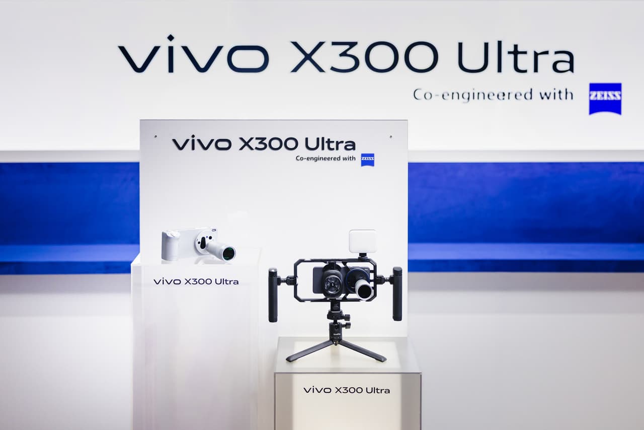 vivo Unveils Flagship X300 Ultra at MWC 2026: Showcasing Pioneering 400mm Equivalent vivo ZEISS Telephoto Extender Gen 2 Ultra and Announcing Global Availability