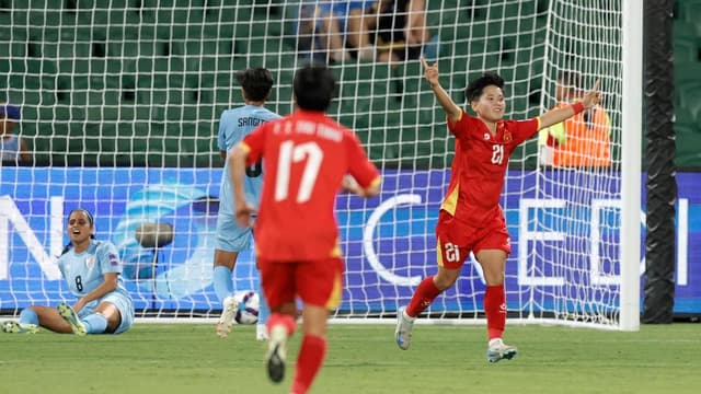 Van Su at the double as Vietnam down India in Asian Cup