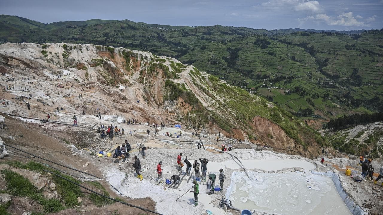 Landslide kills more than 200 people at Congo mine
