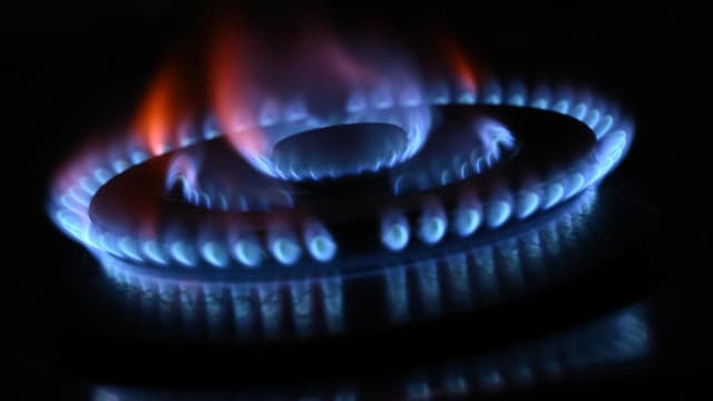 'Galling': Aussies set to pass up another gas windfall