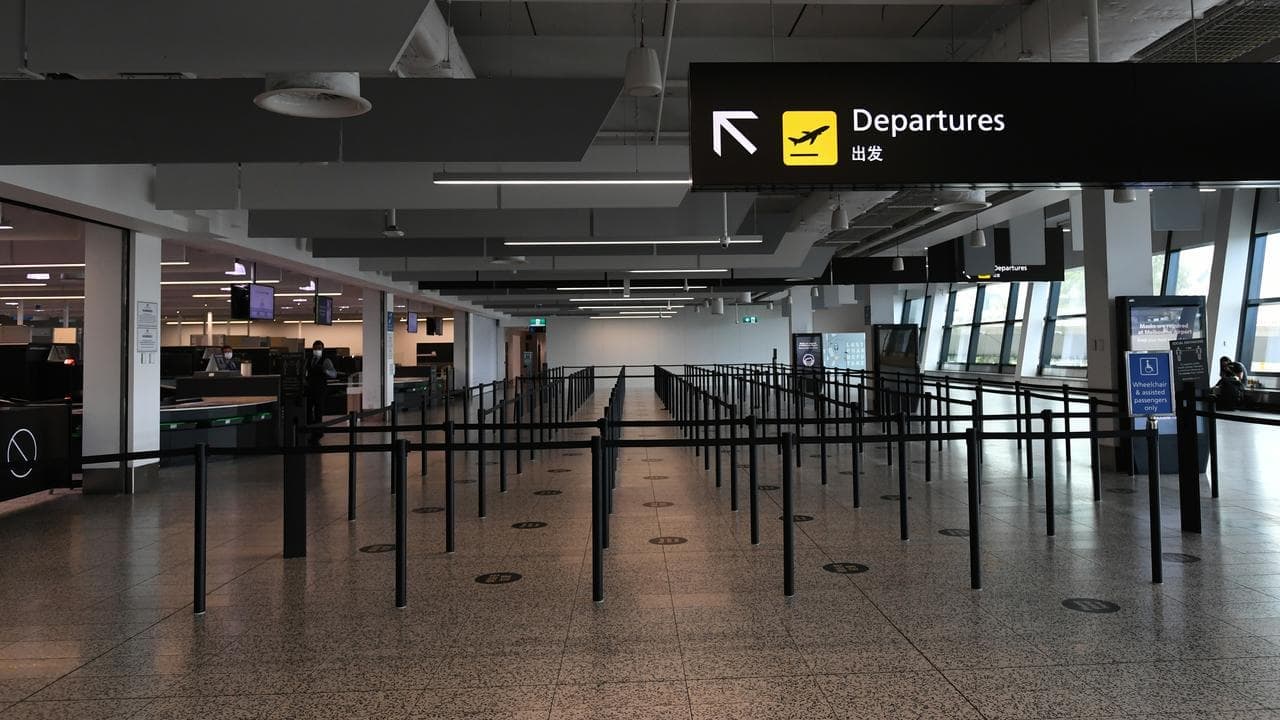 Australian travellers urged not to 'panic cancel' plans