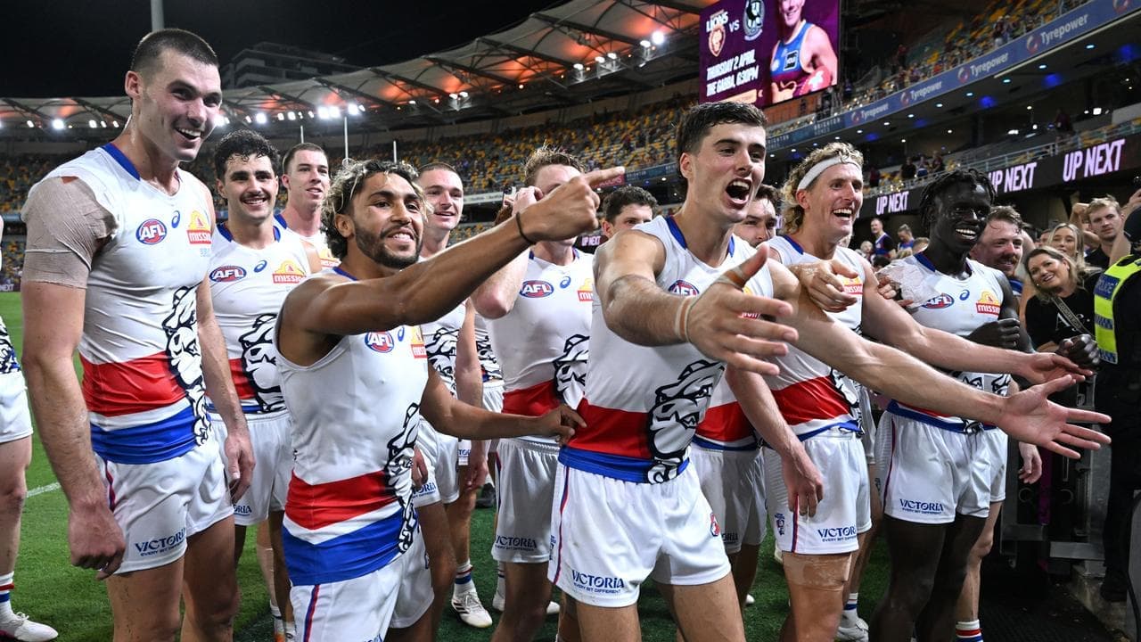 On-song Bulldogs in harmony to sink AFL premiers