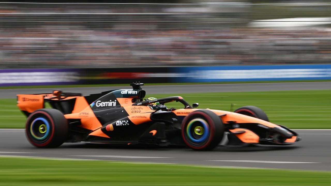 Piastri crashes out before Aus F1 GP formation lap