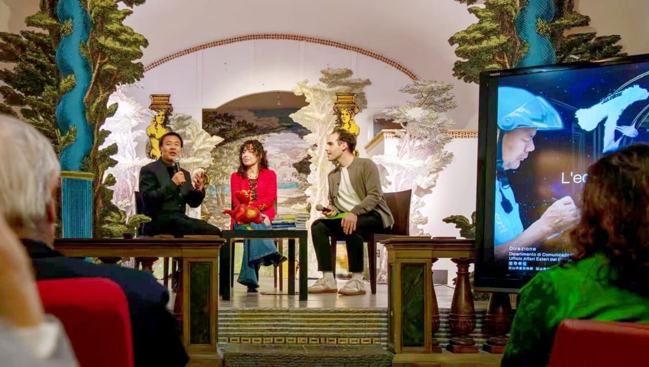 "At Three in the Afternoon": A Poetic Dialogue Beyond Borders