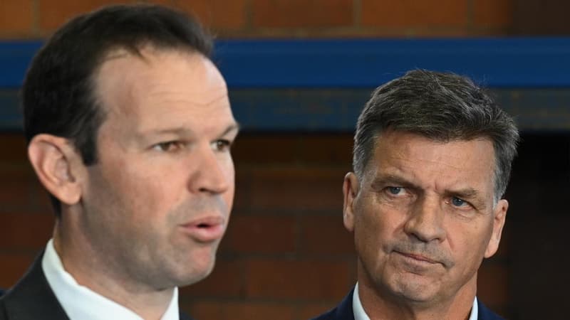Coalition promises 'beautiful' unity after messy splits