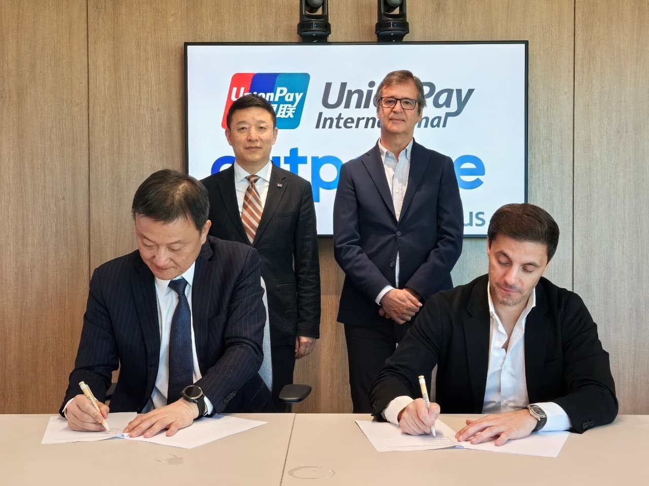 Travel providers to accept UnionPay cards for both direct e-Commerce bookings and in-direct sales via Amadeus Travel Platform