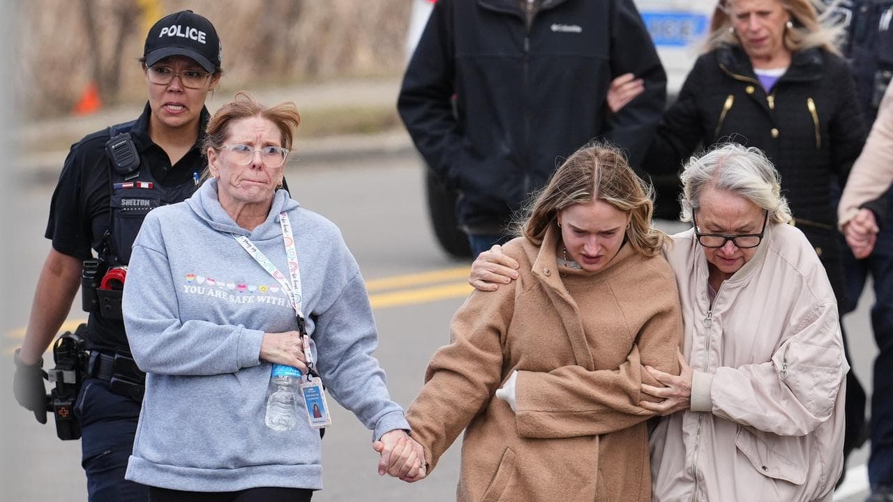 Gunman shot dead after crashing truck into US synagogue