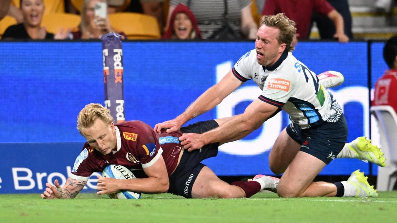 Tahs quiz no-try as Gordon double fires up Reds late