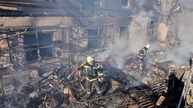 Six killed in Russian air attacks on Ukraine