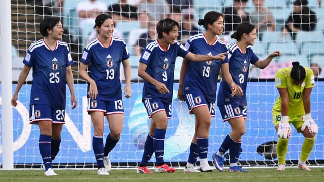 Japan into Asian Cup semis with Philippines thrashing