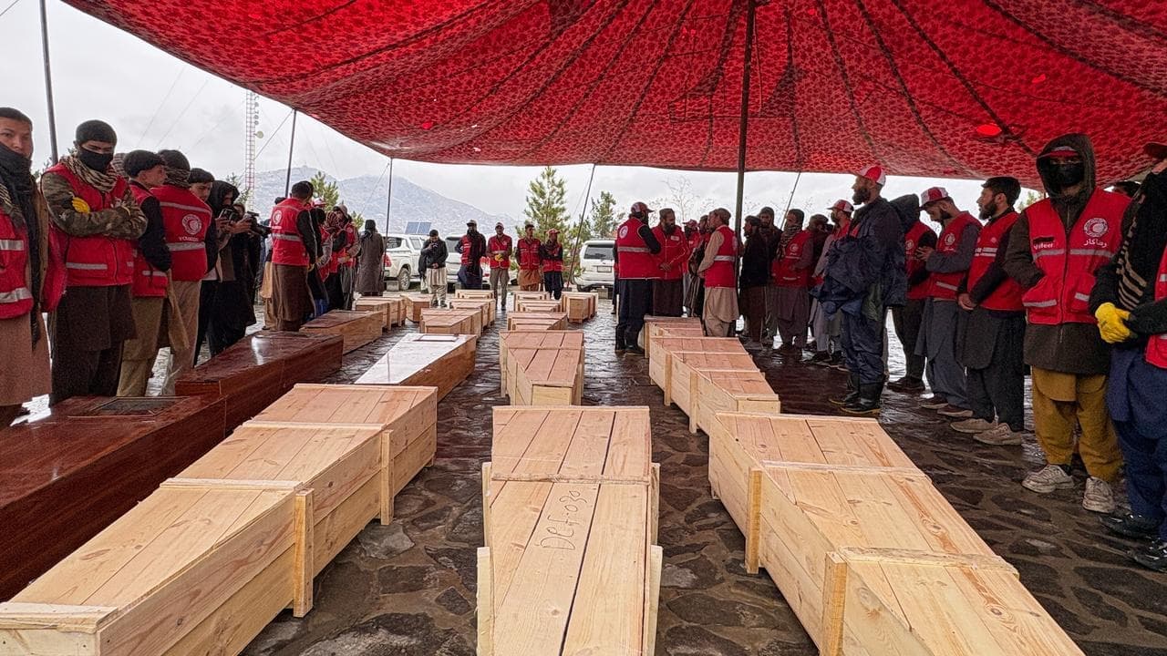 Pakistan and Afghan pause fighting for Eid