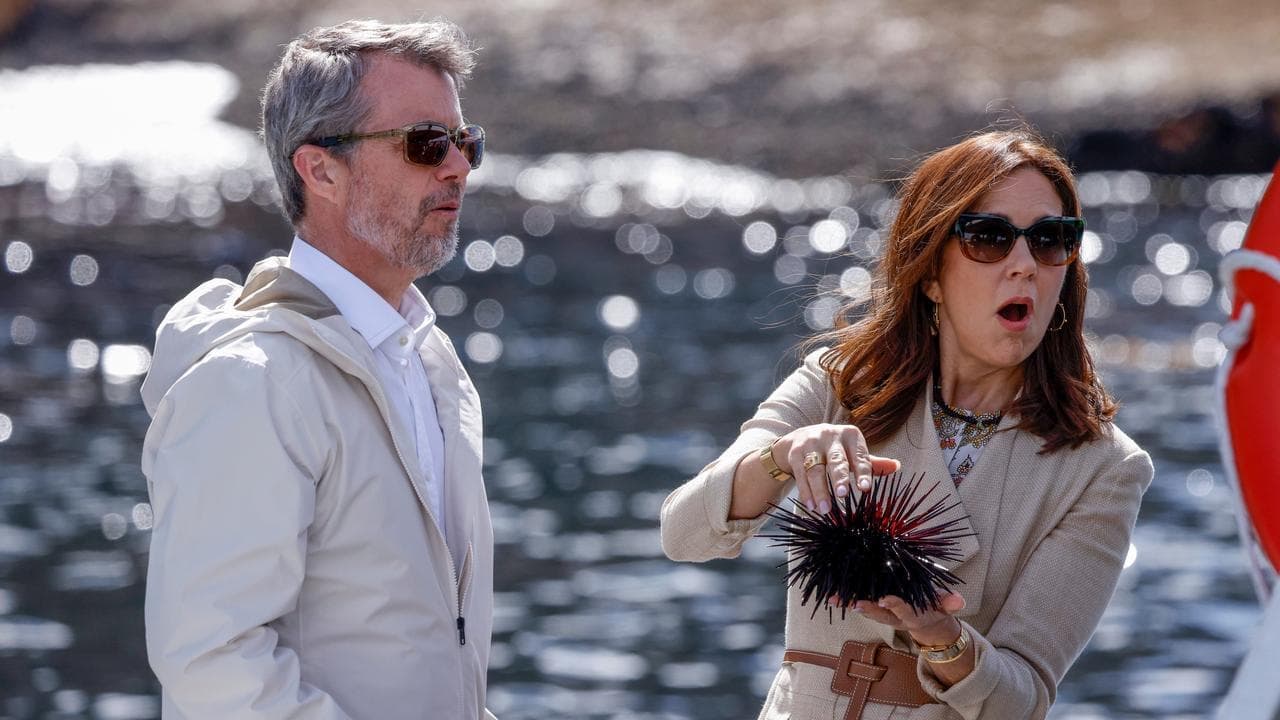 Mary schooled on crays, kelp and ships on hometown tour