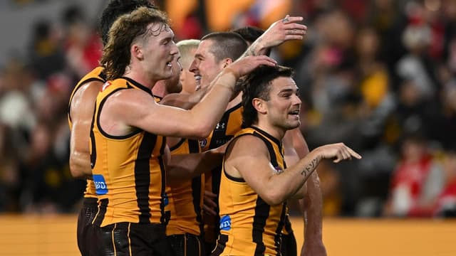 Police investigating after bottle thrown at Hawks stars