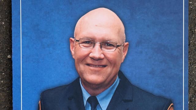 Date set for first step in cop killer's sentencing