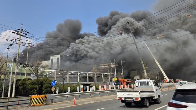 Fire at Korean car parts factory kills 14, injures 60