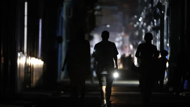 Cuba restores power to Havana after grid collapse