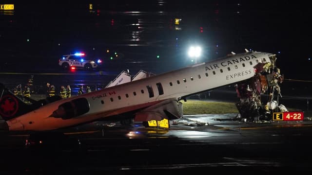 Pilots killed after jet hits fire truck at NY airport