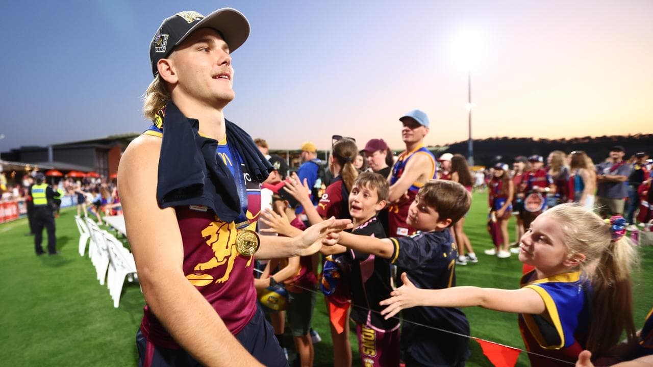 War of words 'good fun' but not focus: father-son star