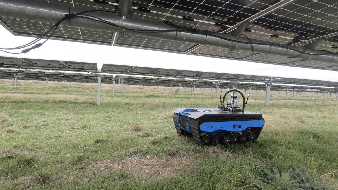 Roving robots may keep the sun shining on solar panels