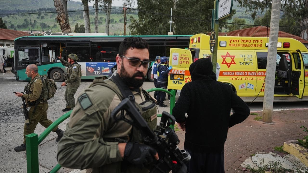 Australia warns Israel against south Lebanon occupation