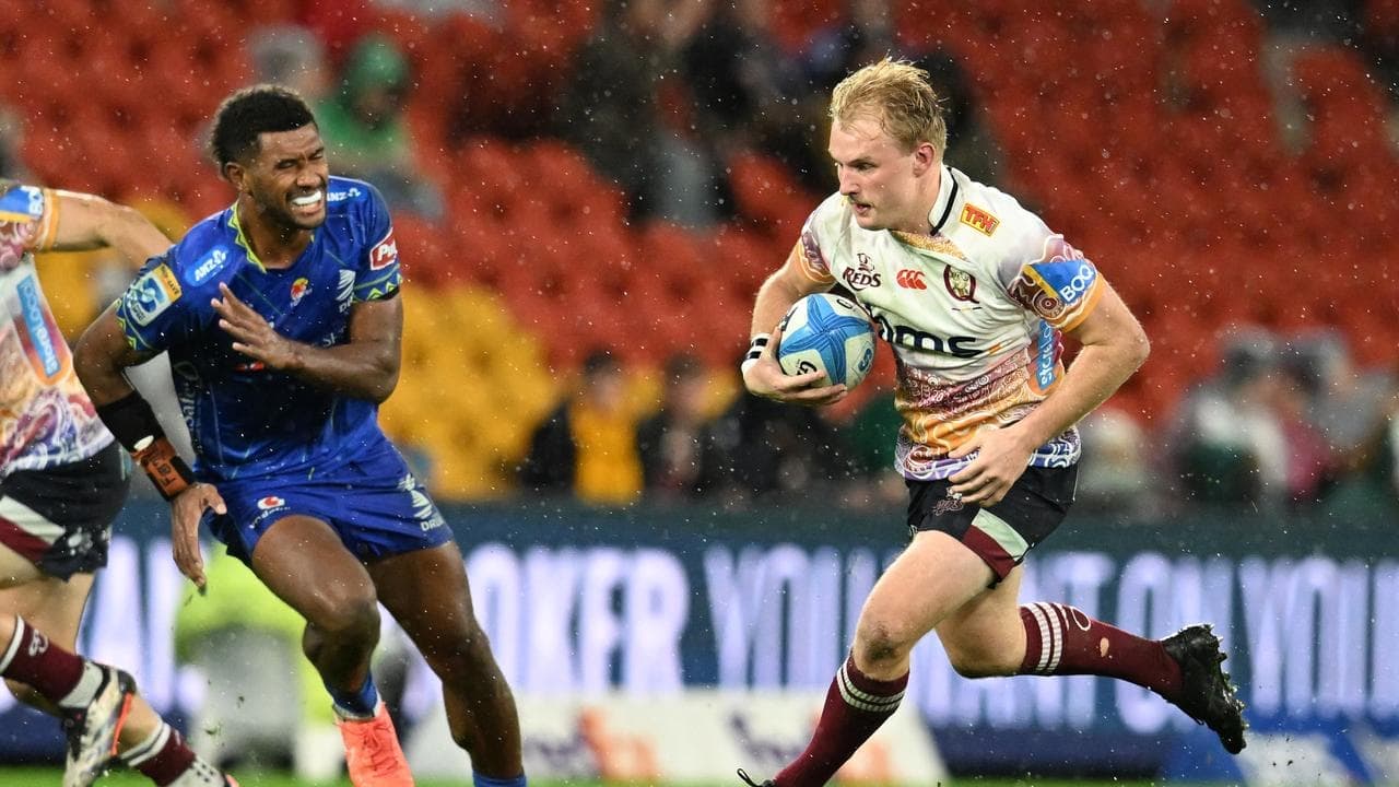 Lynagh's return as Reds eye 28-year Hurricanes hoodoo