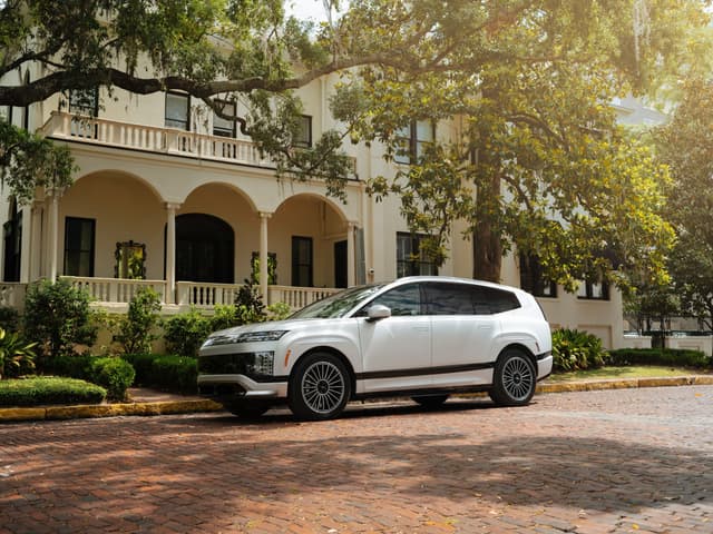 Hyundai Motor Group Earns 16 IIHS 2026 Top Safety Awards