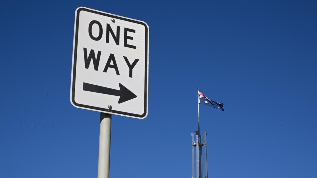 Don't repeat COVID failures in fuel crisis, Labor urged