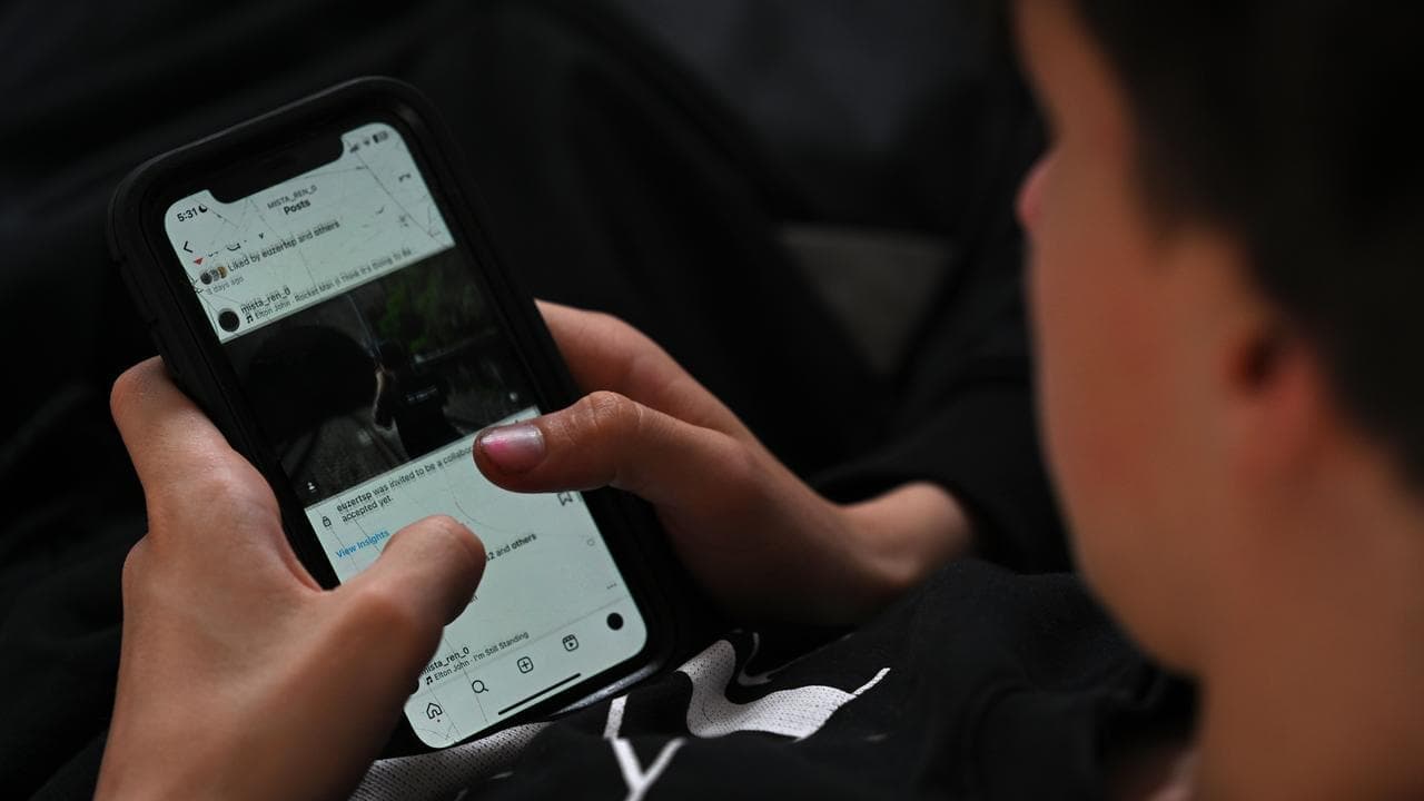 Tech firms 'taking the mickey' on teen social media ban