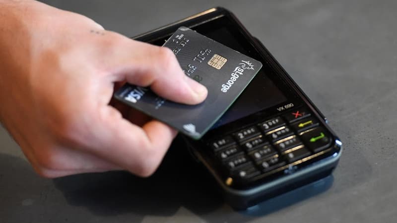 Cafes, hotels take swipe at $1.6b consumer card fee win