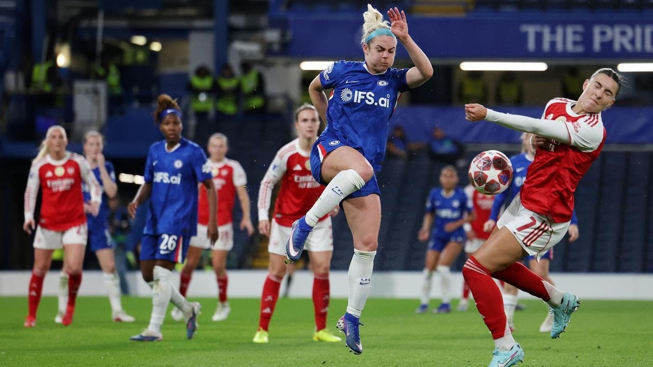 Arsenal duo prevail in Euro 'Battle of the Matildas'