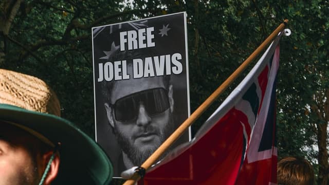 Neo-Nazi forced offline after alleged threats to MPs