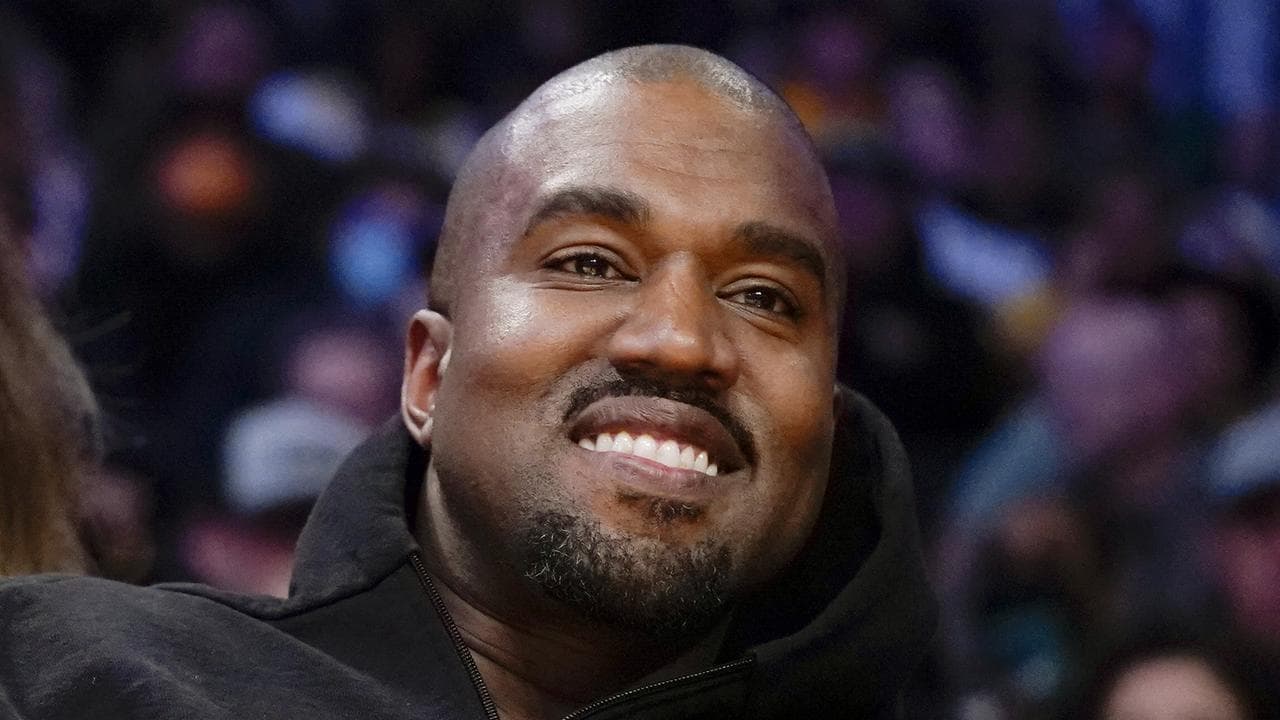 Kanye offers to see Jewish community before UK festival
