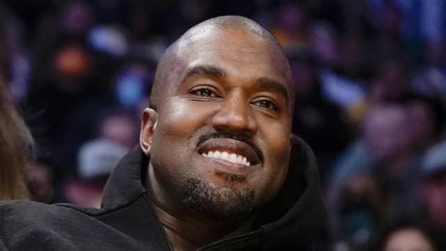 Kanye offers to see Jewish community before UK festival