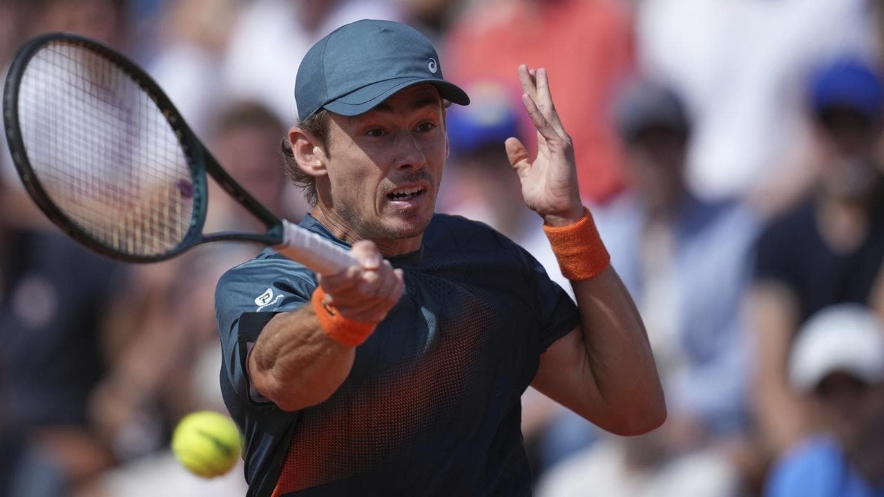 Gritty De Minaur takes revenge on Norrie