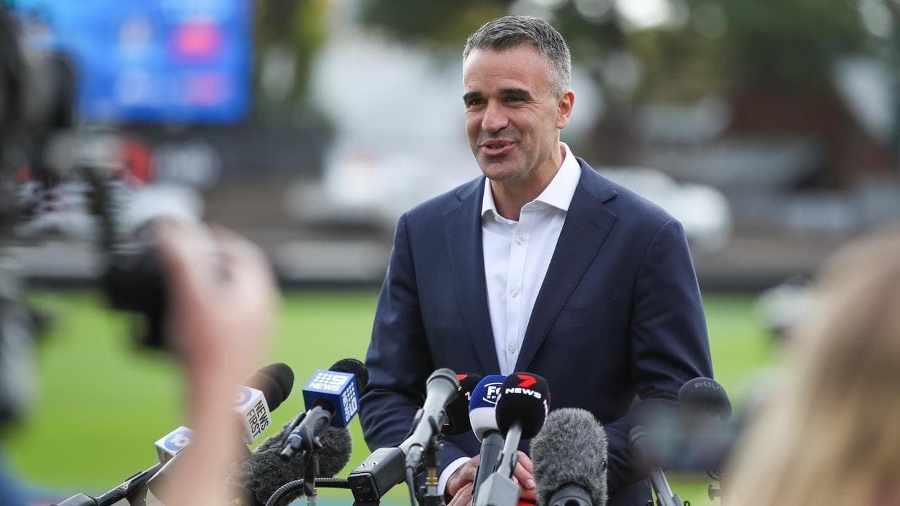 Dillon, Malinauskas haggle over AFL Gather Round deal