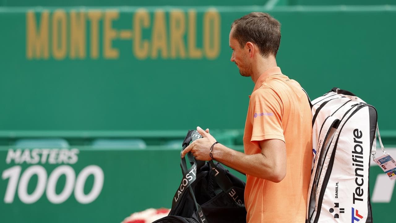 6-0 6-0: Medvedev fed bagel after Monte Carlo meltdown