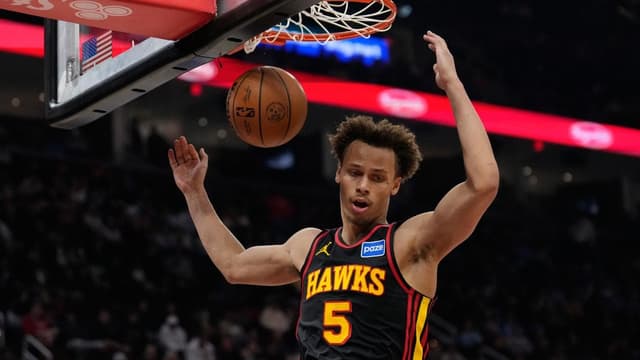 Daniels' Hawks sweat on top-six, Thunder No.1 again