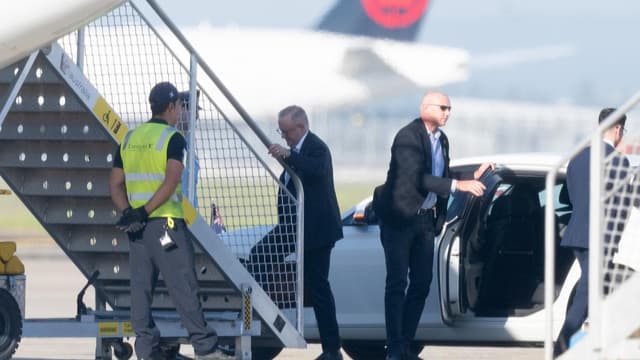 Albanese seeks out fuel supply deal in Singapore visit