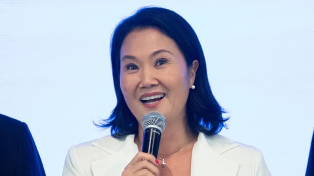 Peru election marred by delays as Fujimori leads count