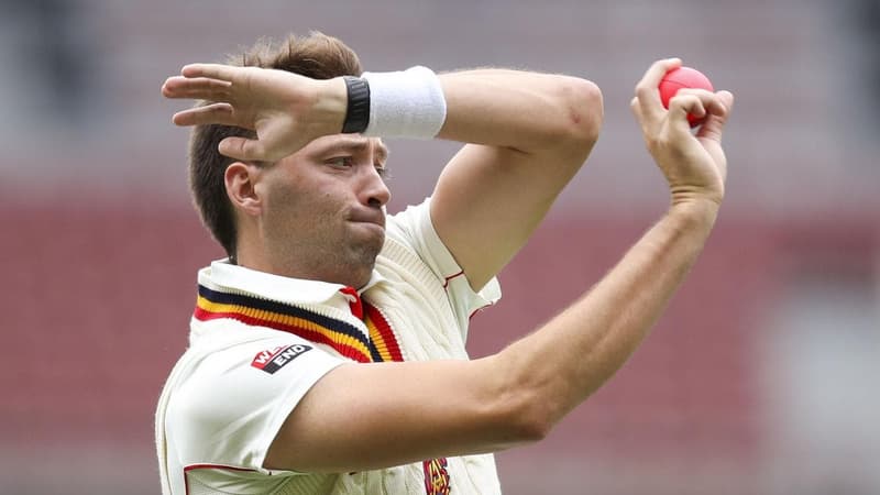 Australian trio frustrated by England's April showers