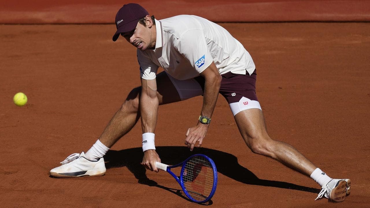 Backward Barcelona step for Demon with clay calamity
