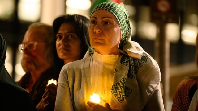 'Lebanon deserves peace': Australia urged to act