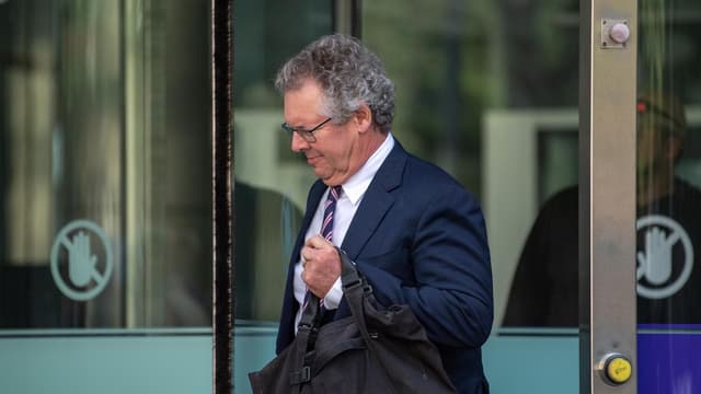 Ex-top silk 'shunned' over attempted class action fraud