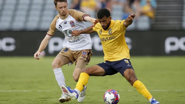 Mariners star declares for Arnold's Iraq World Cup push