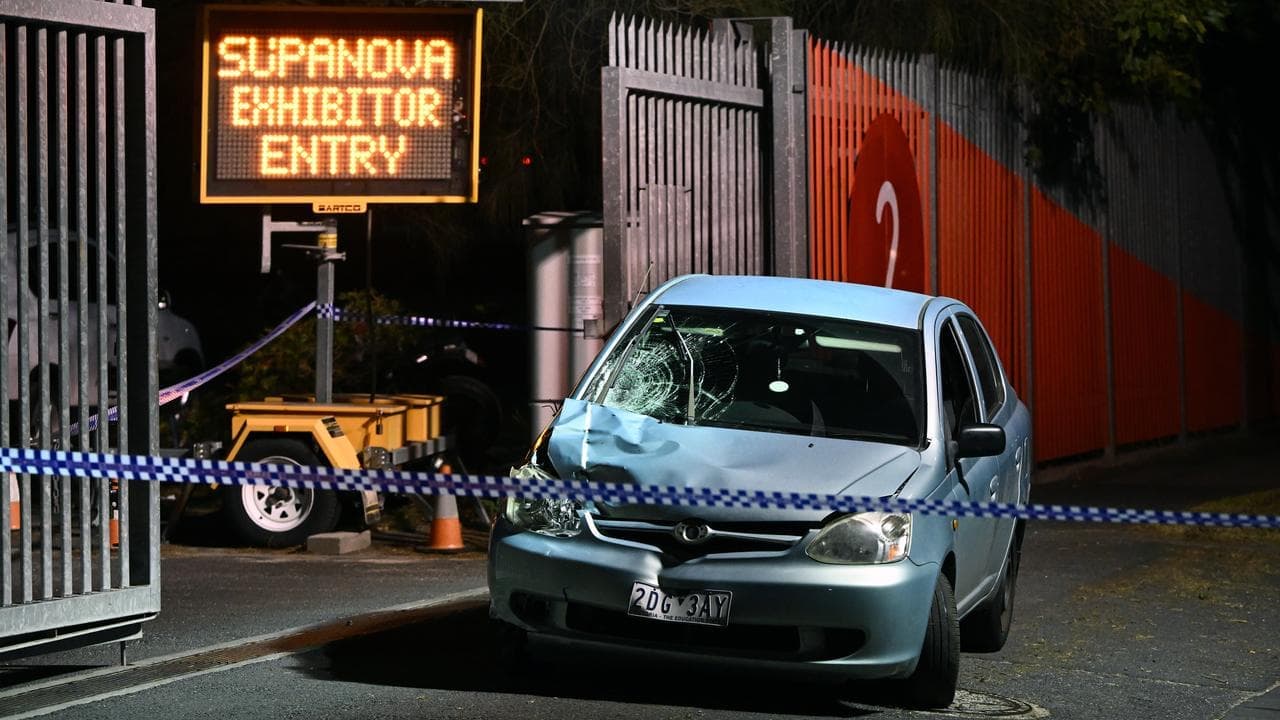 Pedestrian fatally struck outside busy comic convention