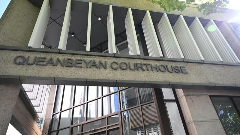 Teachers to plead not guilty to assaulting school boys