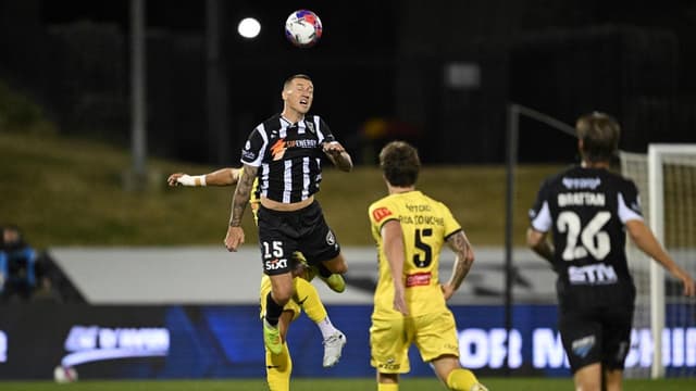 Bulls beat 'Nix as Duke makes final World Cup audition
