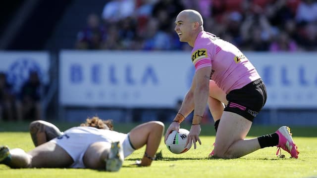 Edwards sends Origin reminder as Panthers belt Knights
