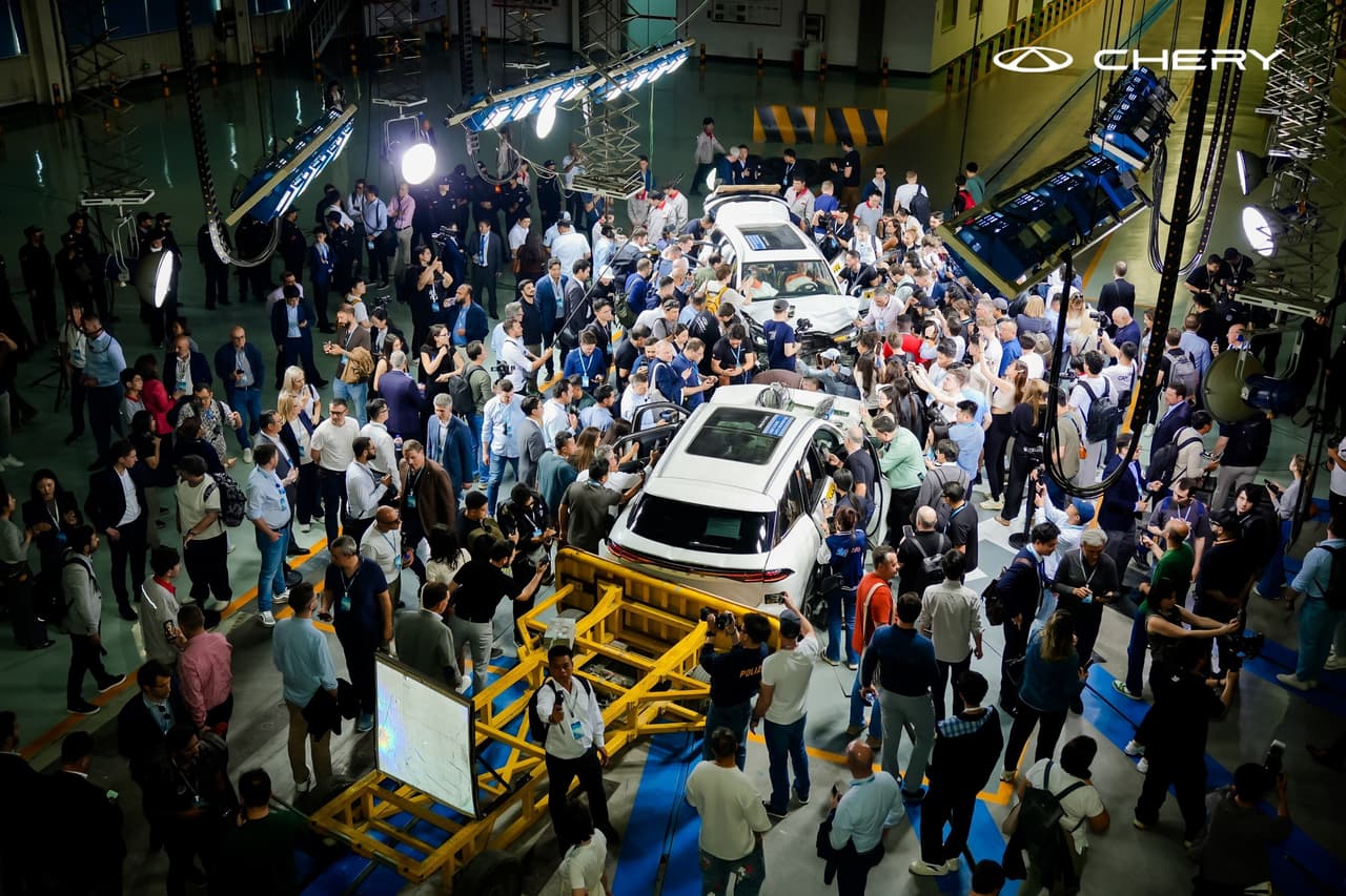 Safety. For Family: TIGGO9 Completes Public Three-Vehicle Composite Crash Verification During the 2026 International Business Summit